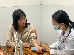 宏展拉伸膜厂家开展员工体检、义诊广受好评