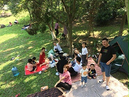 宏展组织员工家庭松山湖野炊活动